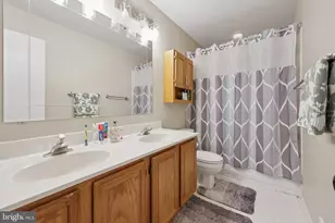 8309 Linden Oaks Ct, Lorton, VA 22079 - Photo 25