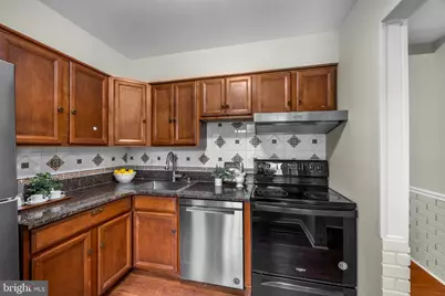 5822 Burke Manor Court, Burke, VA 22015 - Photo 11