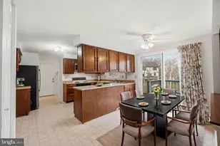 10302 Steamboat Landing Ln, Burke, VA 22015 - Photo 13