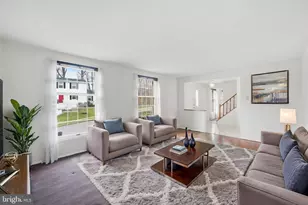 10302 Steamboat Landing Ln, Burke, VA 22015 - Photo 7