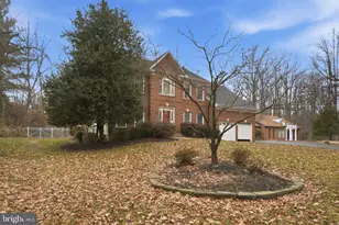 8656 Tuttle Rd, Springfield, VA 22152 - Photo 35