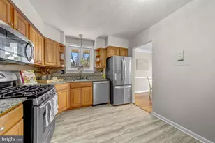 8706 Braeburn Dr, Annandale, VA 22003 - Photo 7