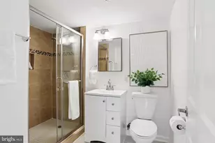 5909 Ridge View Dr, Alexandria, VA 22310 - Photo 29