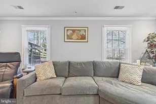 13501 King Charles Dr, Chantilly, VA 20151 - Photo 5