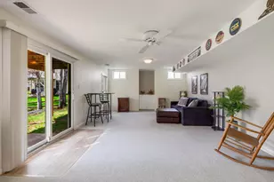 14805 Hartlaub Ct, Centreville, VA 20120 - Photo 37