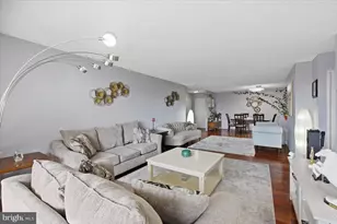 1800 Old Meadow Rd, McLean, VA 22102 - Photo 11