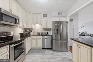 1800 Old Meadow Rd, McLean, VA 22102 - Photo 17