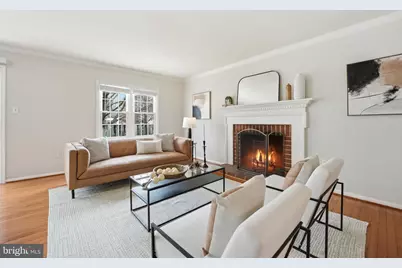 9932 Longford Court, Vienna, VA 22181 - Photo 3