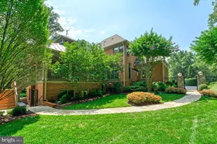 10914 Shallow Creek Dr, Great Falls, VA 22066 - Photo 71