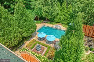 10914 Shallow Creek Dr, Great Falls, VA 22066 - Photo 57