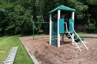 2624 Redcoat Dr, Alexandria, VA 22303 - Photo 13