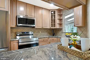 6634 Cardington Ct, Burke, VA 22015 - Photo 5