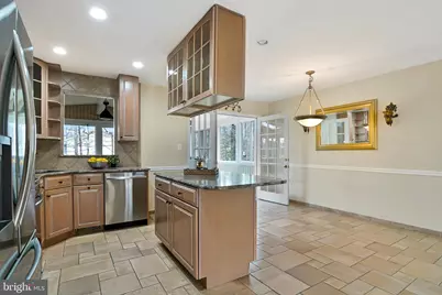 6634 Cardington Court, Burke, VA 22015 - Photo 7