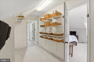 1808 Clovermeadow Dr, Vienna, VA 22182 - Photo 21