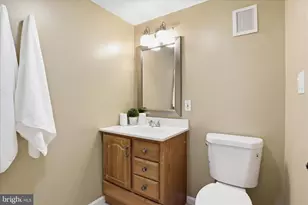 1808 Clovermeadow Dr, Vienna, VA 22182 - Photo 33