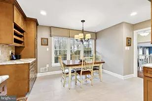 2698 Linda Marie Dr, Oakton, VA 22124 - Photo 7