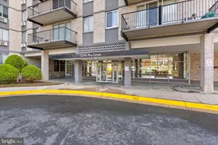 3245 Rio Dr, Falls Church, VA 22041 - Photo 11