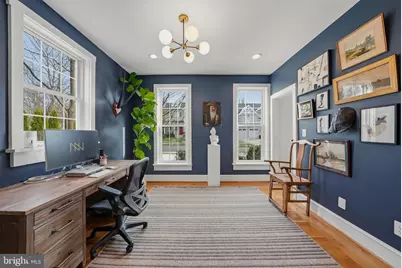 370 Holmes Drive NW, Vienna, VA 22180 - Photo 3