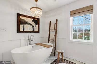 370 Holmes Drive NW, Vienna, VA 22180 - Photo 7