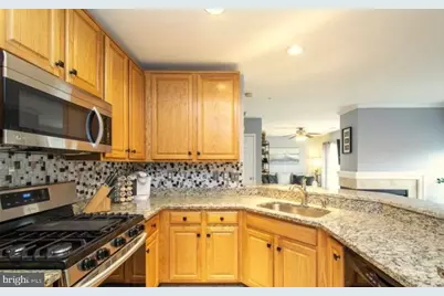 [Address not provided], Alexandria, VA 22310 - Photo 7