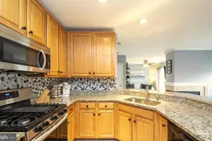 [Address not provided], Alexandria, VA 22310 - Photo 7