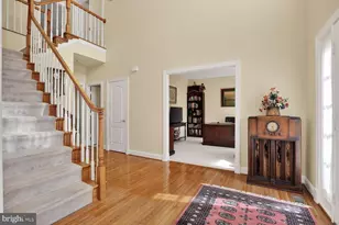 9910 Rustic Rail Ln, Vienna, VA 22181 - Photo 3