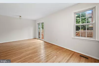 2880 Kelly Square, Vienna, VA 22181 - Photo 9