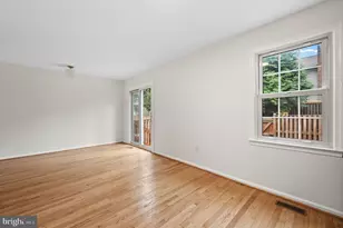 2880 Kelly Square, Vienna, VA 22181 - Photo 9