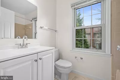 2880 Kelly Square, Vienna, VA 22181 - Photo 17