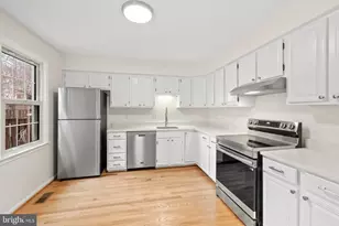 2880 Kelly Square, Vienna, VA 22181 - Photo 7