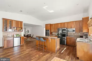 8737 Redman St, Springfield, VA 22153 - Photo 15