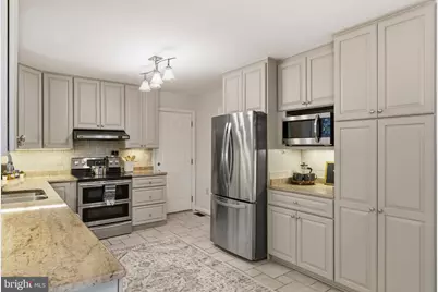 6404 Phillip Court, Springfield, VA 22152 - Photo 17