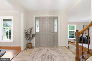 6404 Phillip Ct, Springfield, VA 22152 - Photo 5