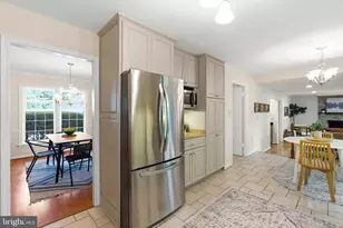6404 Phillip Ct, Springfield, VA 22152 - Photo 15