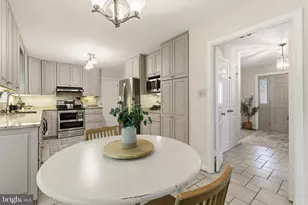 6404 Phillip Ct, Springfield, VA 22152 - Photo 23