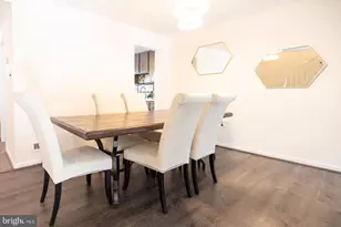 8009 Bethelen Woods Ln, Springfield, VA 22153 - Photo 5