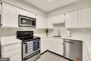 3117 Patrick Henry Dr, Falls Church, VA 22044 - Photo 9