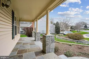 13423 Black Gum Ct, Chantilly, VA 20151 - Photo 9