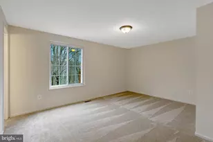 7743 Middle Valley Dr, Springfield, VA 22153 - Photo 9