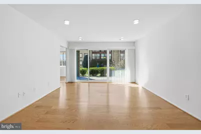 2817 Jermantown Road #107, Oakton, VA 22124 - Photo 7