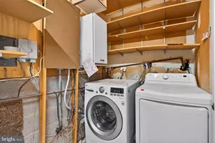 11203 Leatherwood Dr, Reston, VA 20191 - Photo 43