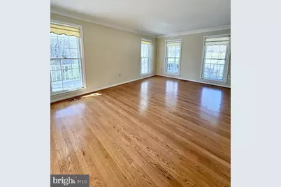 6825 Spring Beauty Court, Springfield, VA 22152 - Photo 9