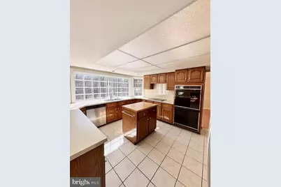 6825 Spring Beauty Court, Springfield, VA 22152 - Photo 11