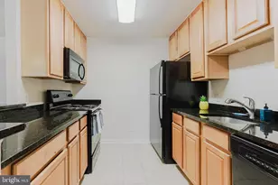 10300 Appalachian Cir, Oakton, VA 22124 - Photo 11