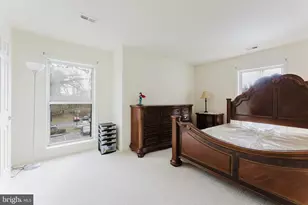 10300 Appalachian Cir, Oakton, VA 22124 - Photo 17