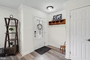 5633 Inverchapel Rd, Springfield, VA 22151 - Photo 3