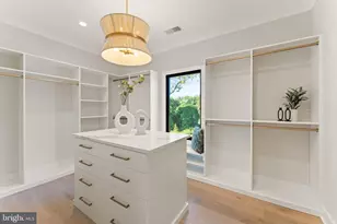 917 Timber Ln SW, Vienna, VA 22180 - Photo 29