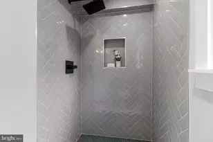 1915 Shannon Ct, Alexandria, VA 22306 - Photo 61