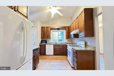 8517 Marquette Street, Vienna, VA 22180 - Photo 7