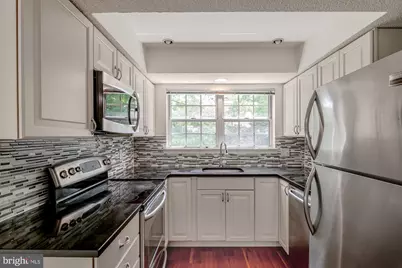 12101 Greenwood Court #302, Fairfax, VA 22033 - Photo 7